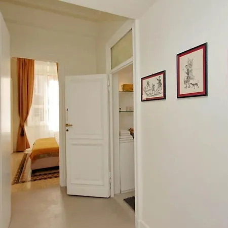 Elegant Apartment In The Heart Of Rome-Navona Area Exterior photo