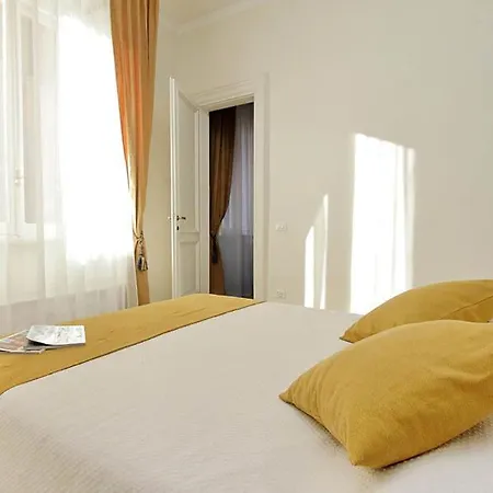 Elegant Apartment In The Heart Of Rome-Navona Area Exterior photo