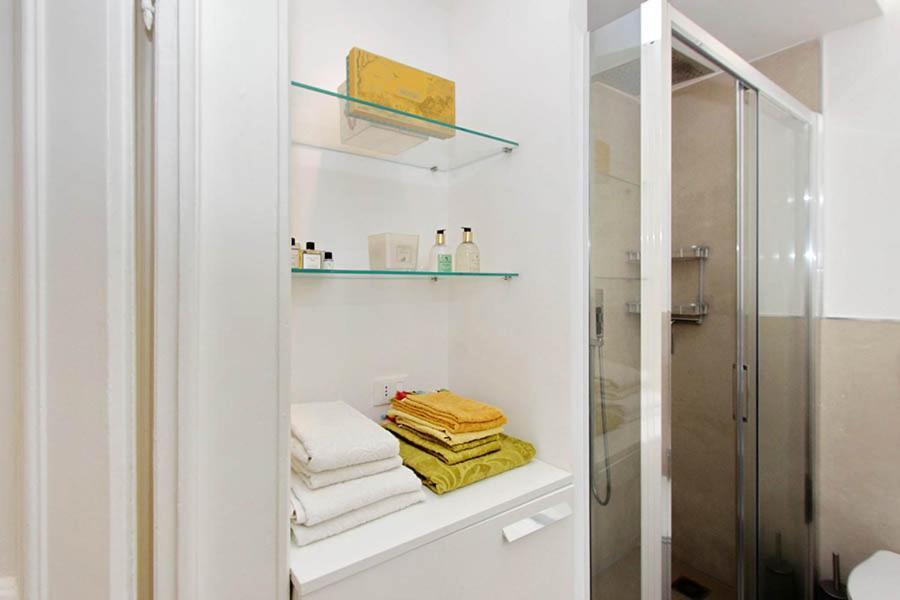 Apartment Elegant In The Heart Of Rome-navona Area